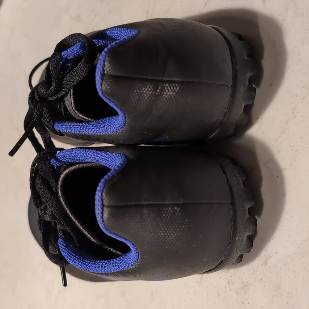Child Adidas Speedflow.4 Indoor Soccer Shoe - Picture 3 of 7